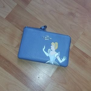 DISNEY PRINCESS COLLECTION X COACH (CINDERELLA)